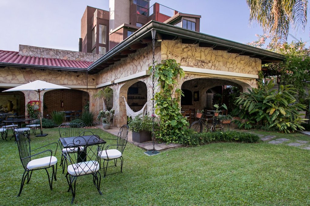 Garden at Las Lomas Casa Hotel in Asuncion