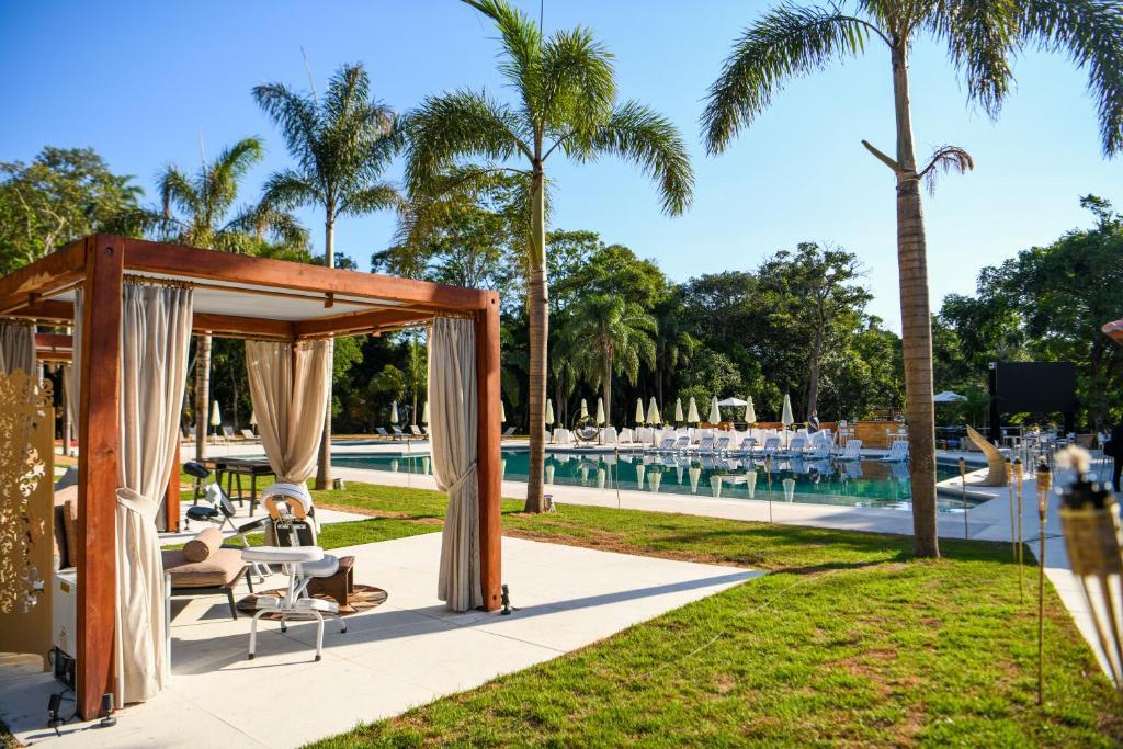 Pool at Sanma Hotel, Foz do Iguazu