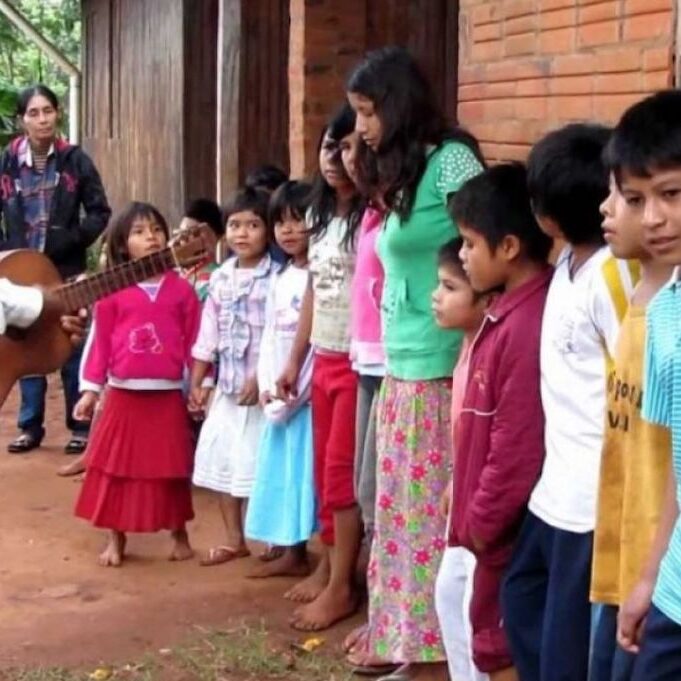 Guarani children singing