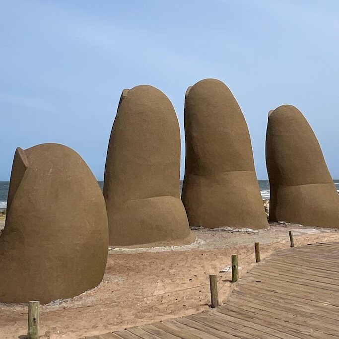 Dedos sculpture, Punta del Este, Uruguay